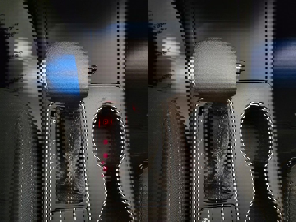 Used 2019 Kia Sorento LX image 18