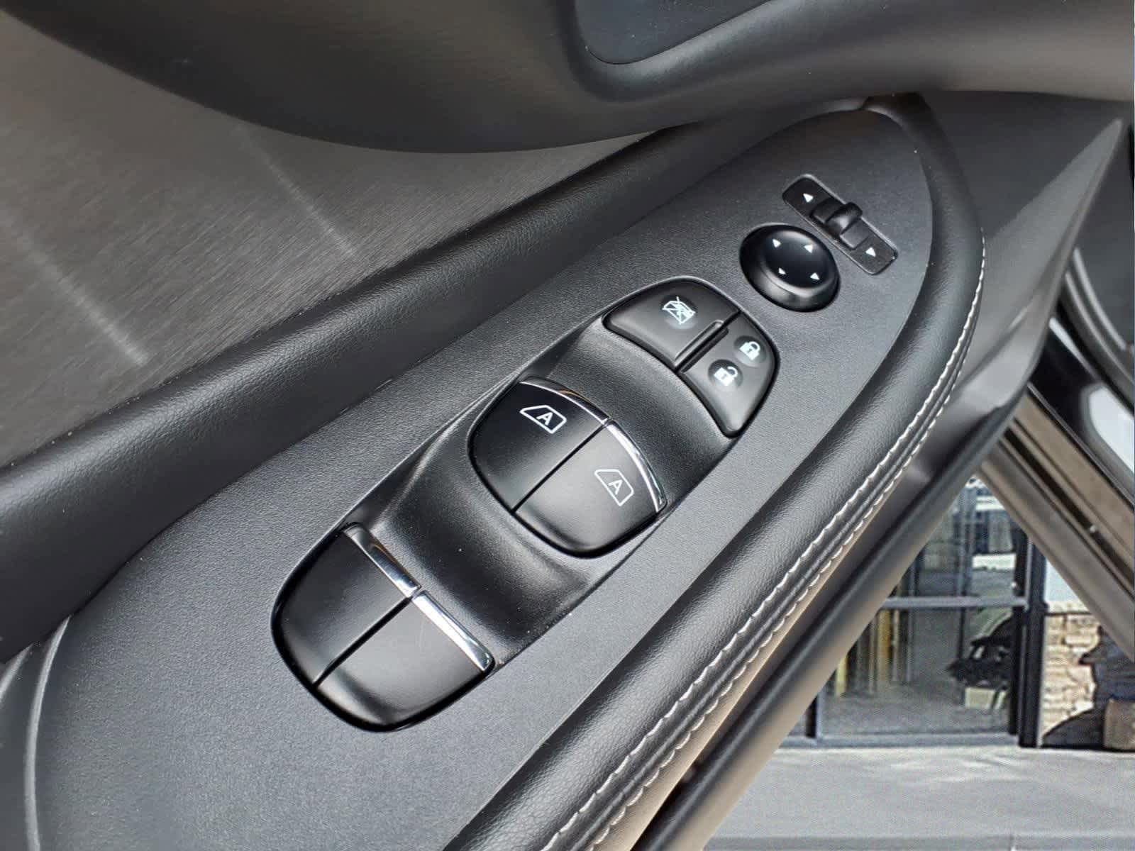 Used 2020 Nissan Murano SL FWD image 16