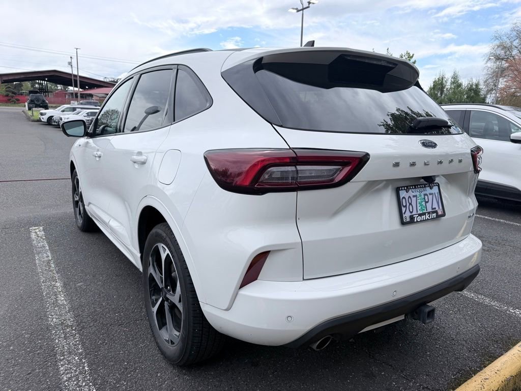 Used 2023 Ford Escape ST-Line Select w/ Tech Pack #2 image 3