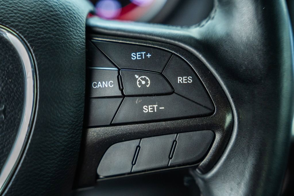 Used 2015 Dodge Challenger SXT RWD image 24