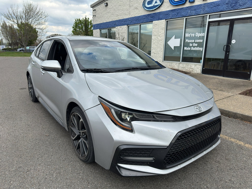 Used 2022 Toyota Corolla XSE image 2