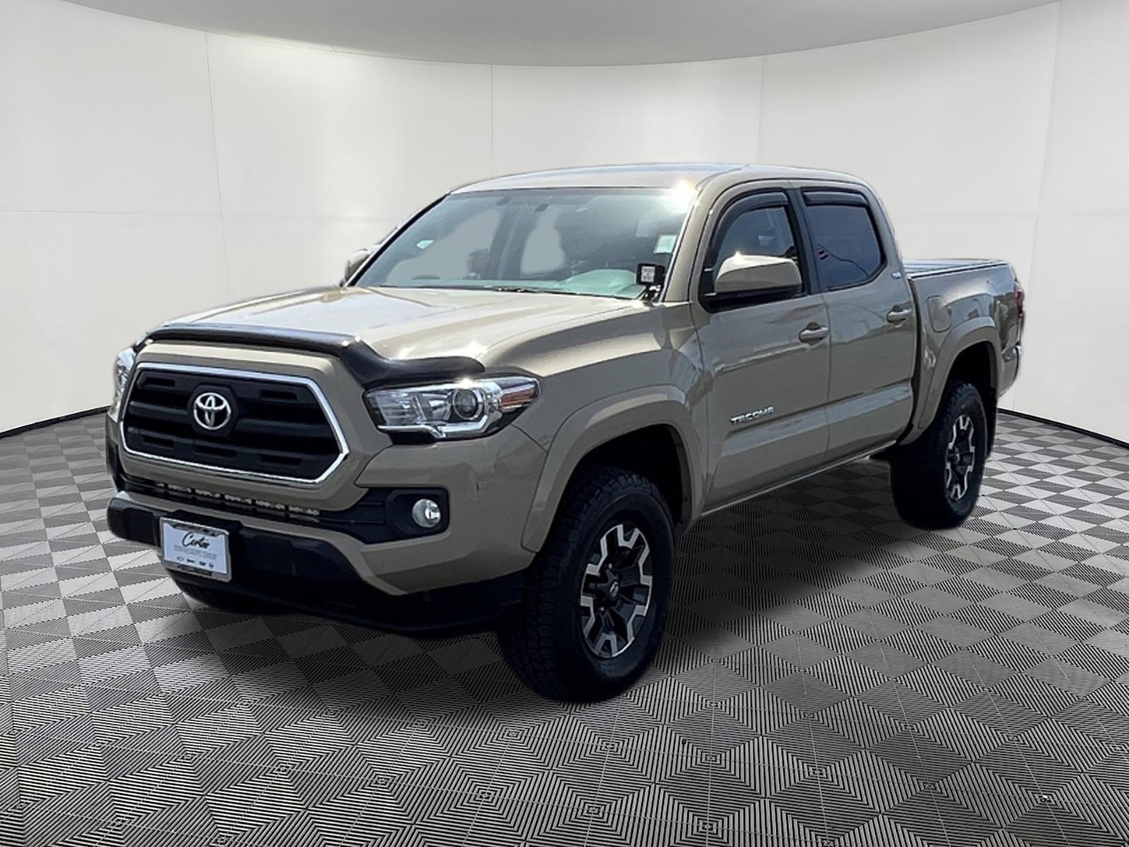 Used 2016 Toyota Tacoma SR5 w/ SR5 Appearance Package (SN) RWD image 3