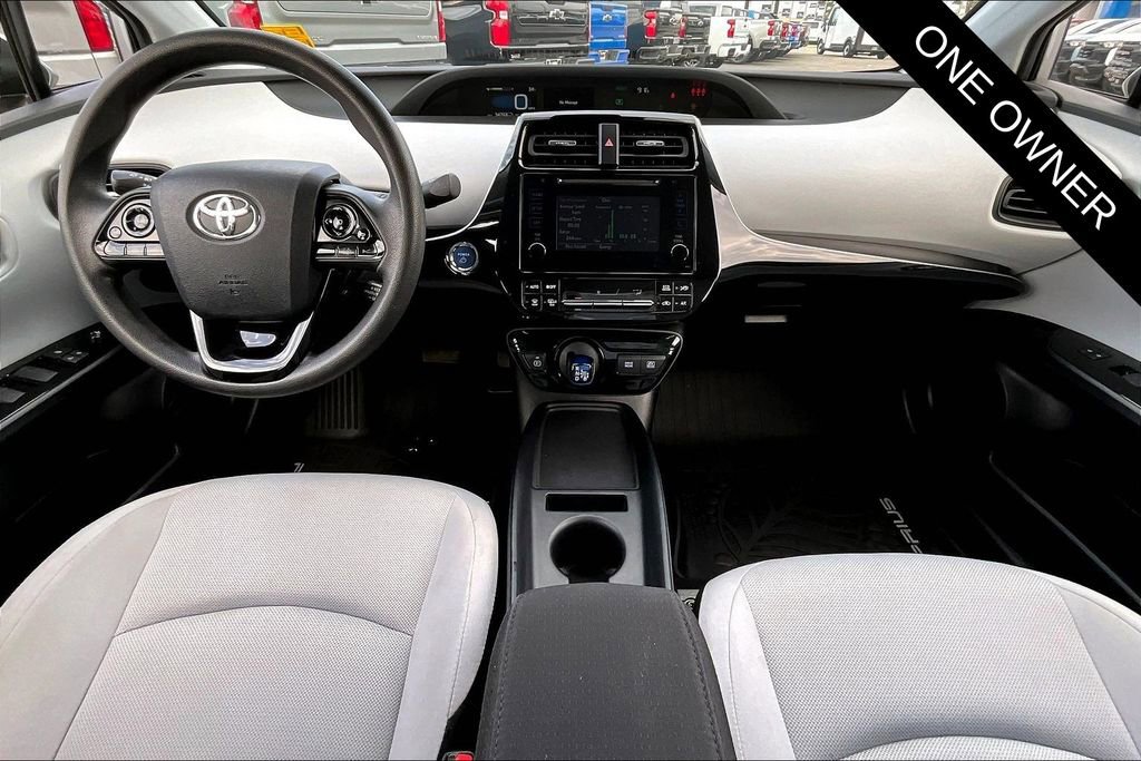 Used 2019 Toyota Prius LE image 7