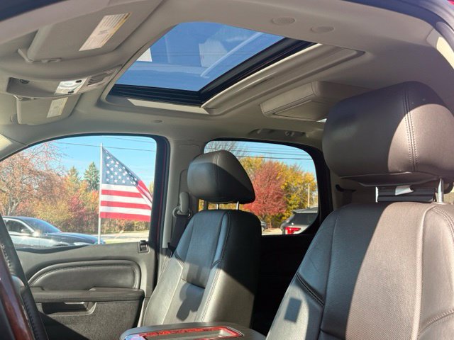 Used 2012 Cadillac Escalade Premium AWD/4WD image 13