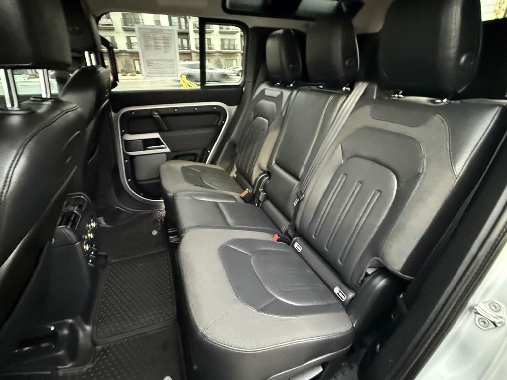 Used 2020 Land Rover Defender 110 First Edition AWD/4WD image 19
