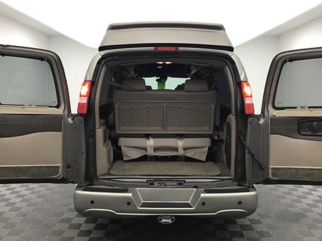 Used 2019 GMC Savana 2500 Extended w/ Enhanced Convenience Package image 6