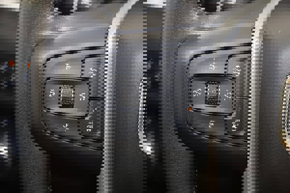 Used 2021 GMC Yukon Denali w/ Denali Premium Package image 35