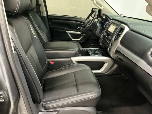 Used 2018 Nissan Titan PRO-4X image 19