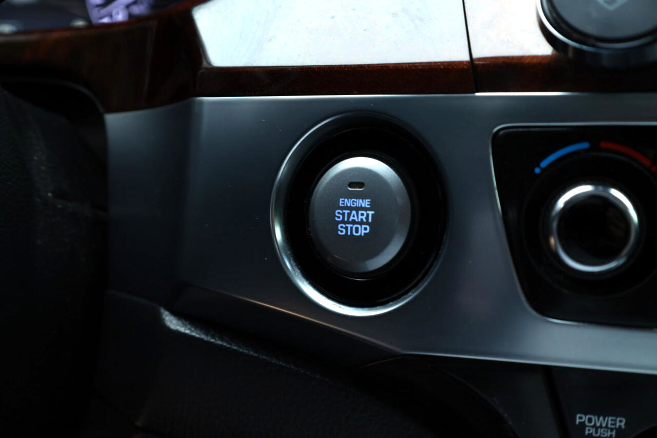 Used 2016 Hyundai Equus Signature image 12