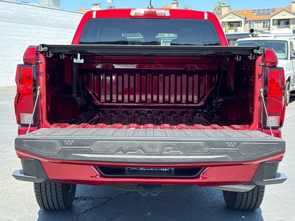 Used 2023 Chevrolet Colorado LT AWD/4WD image 12