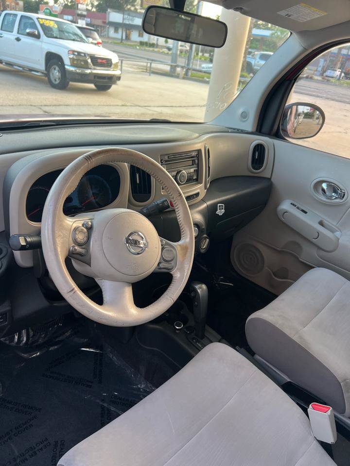 Used 2010 Nissan Cube 1.8 S w/ Interior Designer Pkg FWD image 7