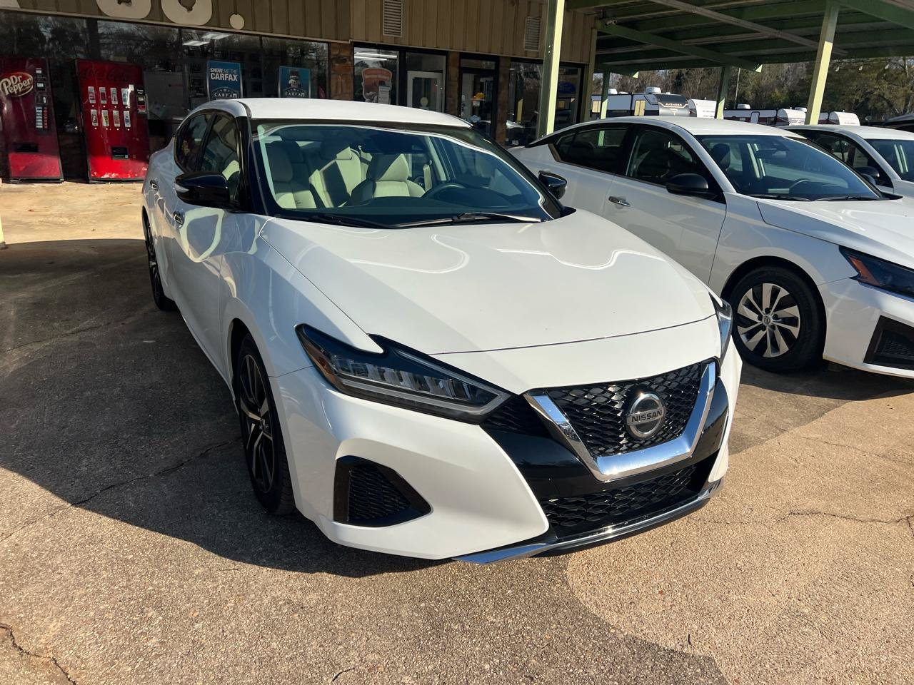 Used 2022 Nissan Maxima SV w/ Floor Mat Group FWD image 4