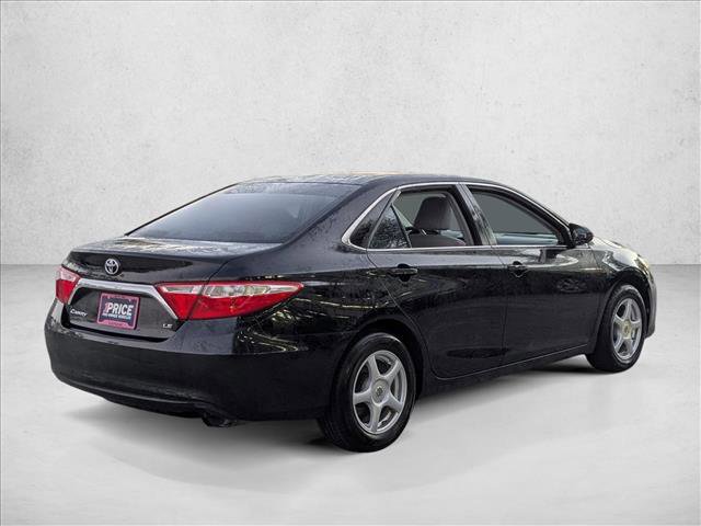 Used 2015 Toyota Camry LE image 5