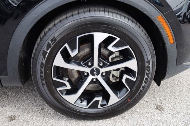 Certified 2024 Kia Sportage EX image 16