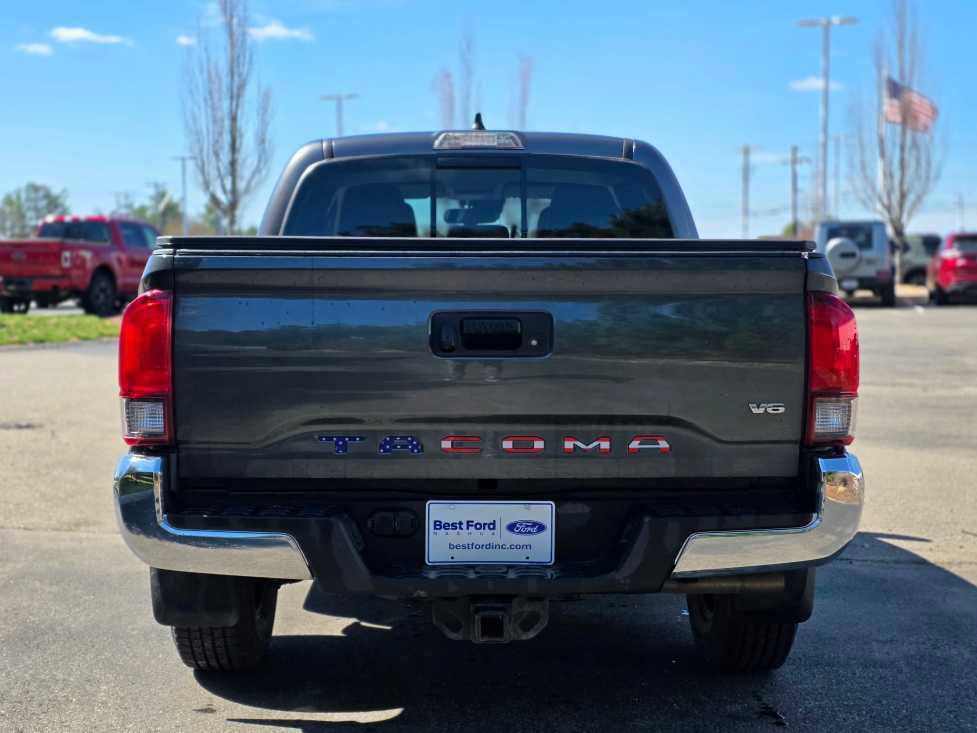 Used 2023 Toyota Tacoma SR5 AWD/4WD image 10