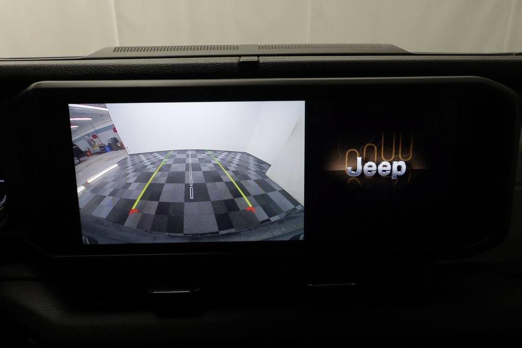 Used 2024 Jeep Wrangler Unlimited AWD/4WD image 10