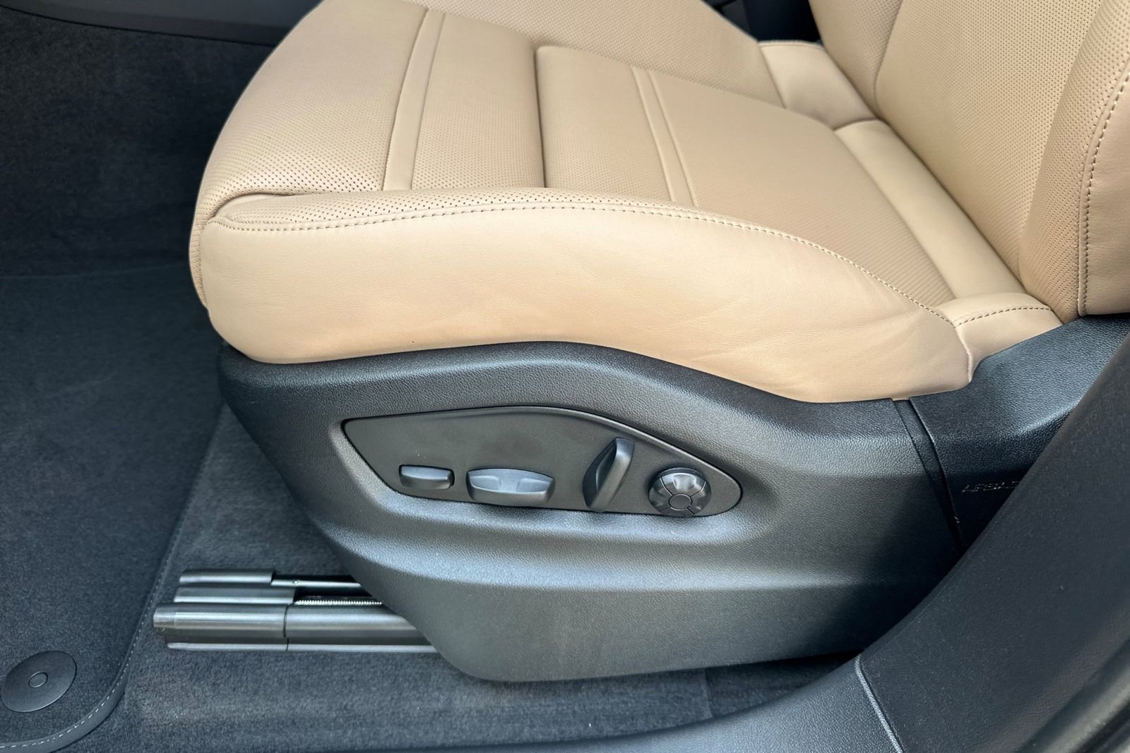 New 2026 Porsche Cayenne AWD/4WD image 14