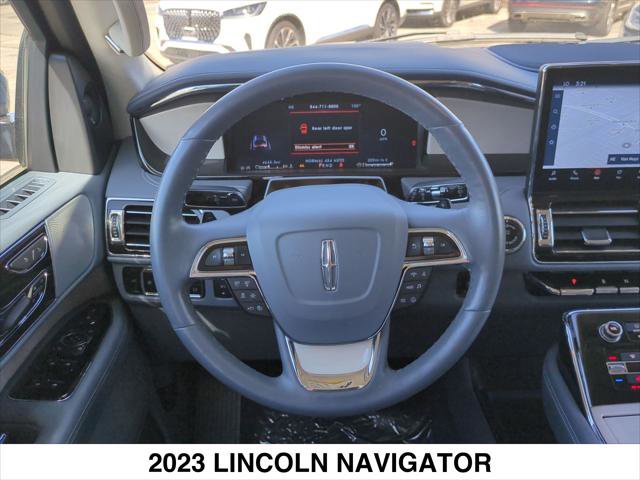 Used 2023 Lincoln Navigator Black Label AWD/4WD image 13