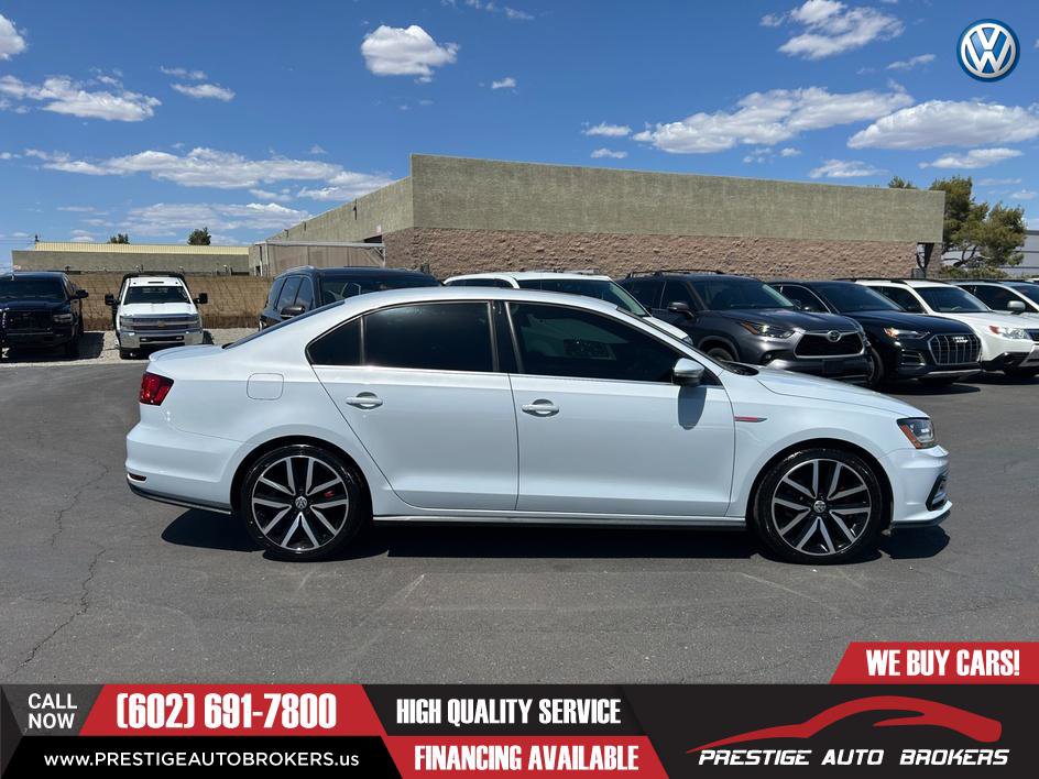 Used 2018 Volkswagen Jetta GLI FWD image 5