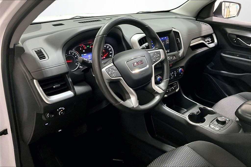 Used 2023 GMC Terrain SLE w/ Driver Convenience Package image 17