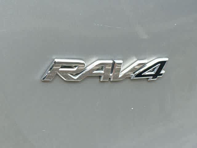 Used 2017 Toyota RAV4 XLE w/ Plus Special Value Package AWD/4WD image 19