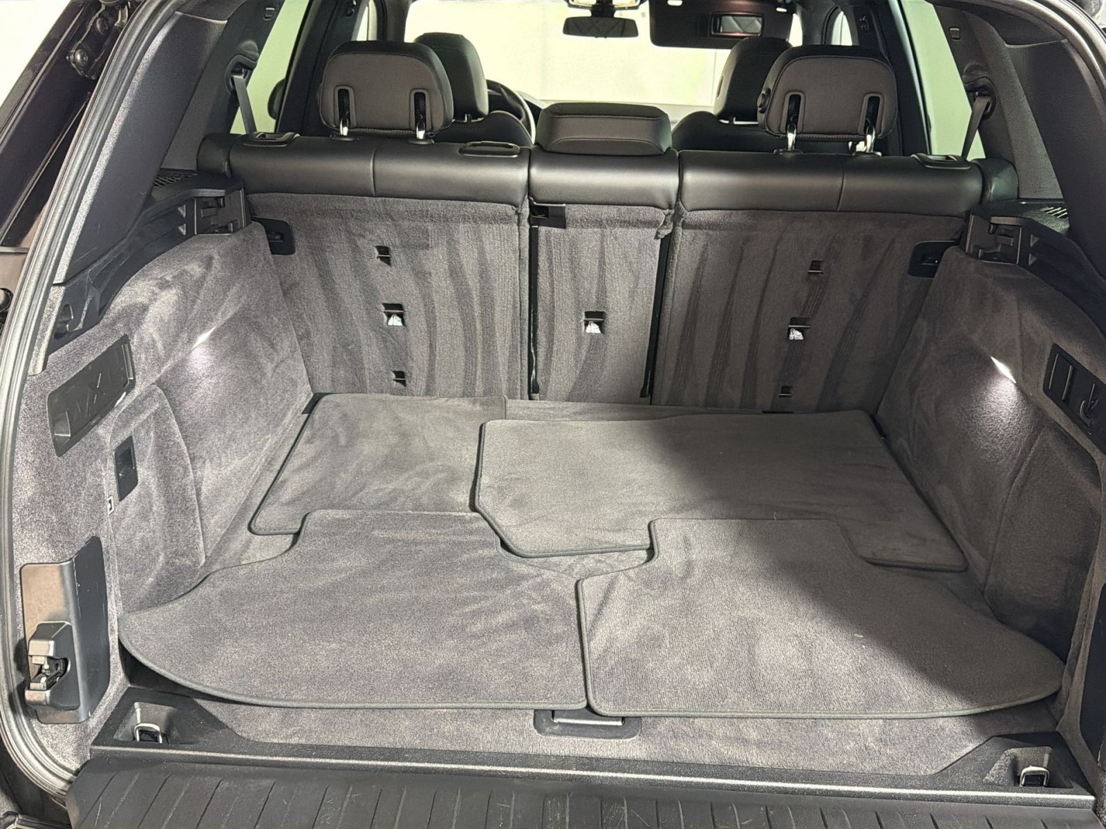 Used 2023 BMW X5 xDrive40i AWD/4WD image 25
