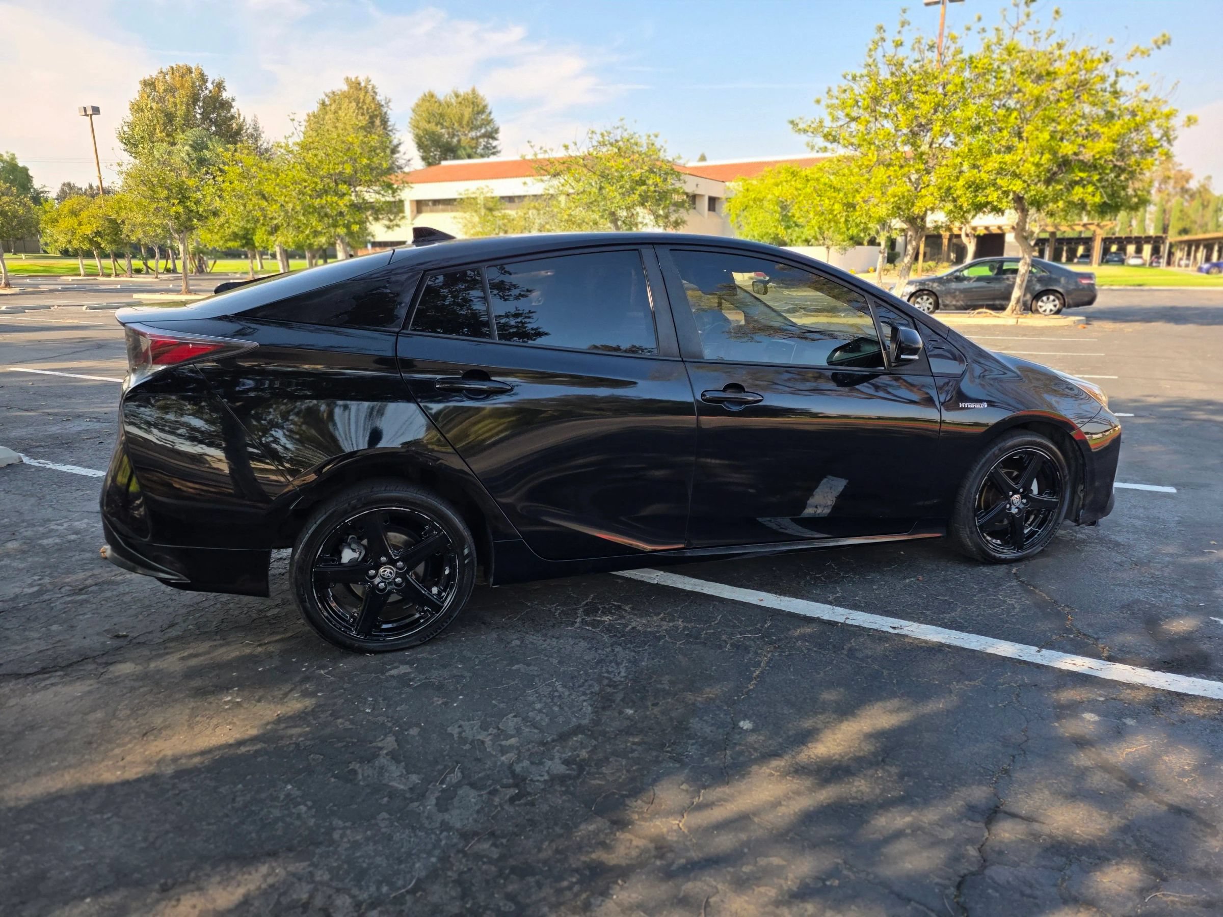 Used 2016 Toyota Prius Four Touring FWD image 11
