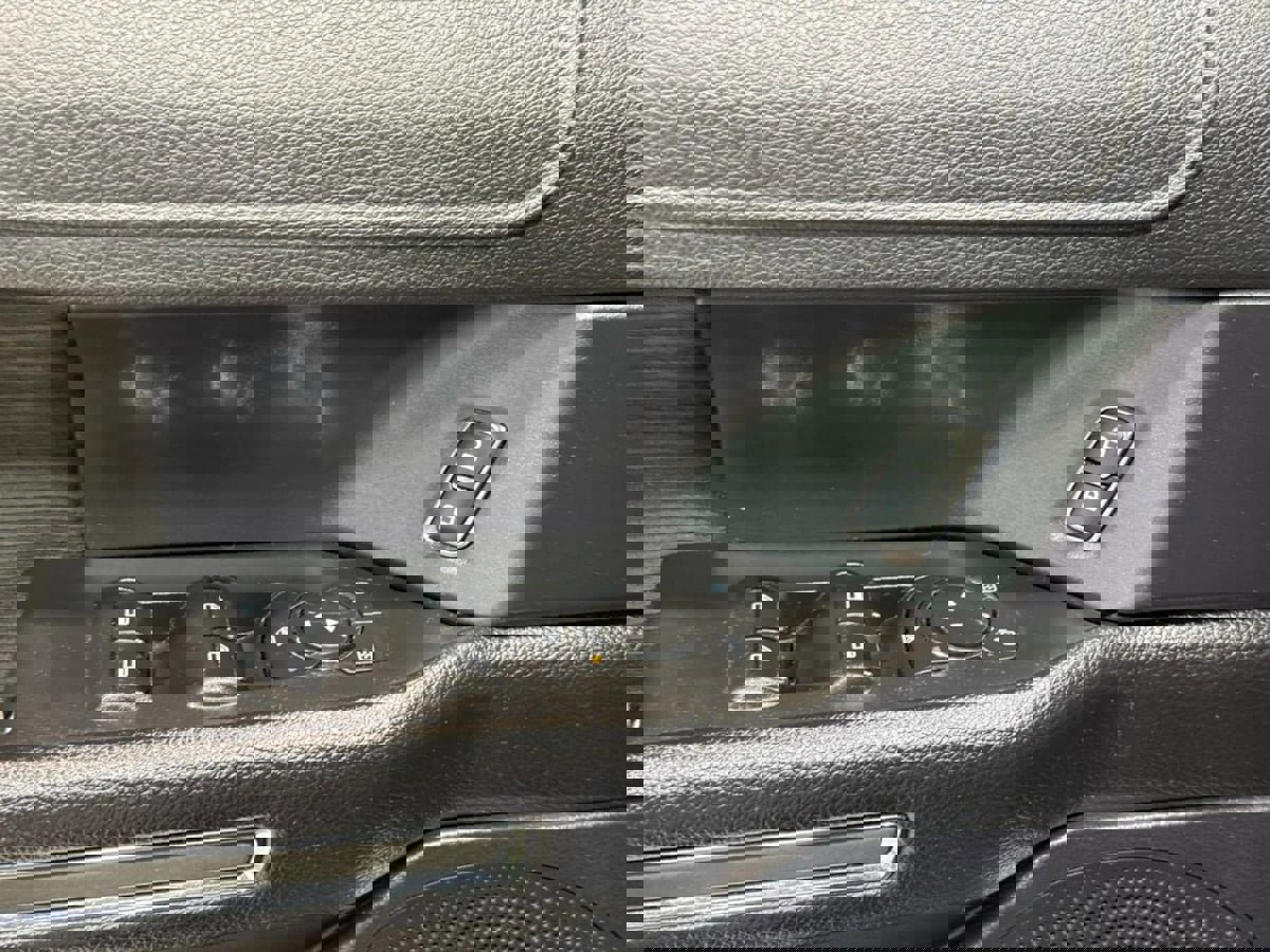 Used 2020 Ford Expedition XLT image 12