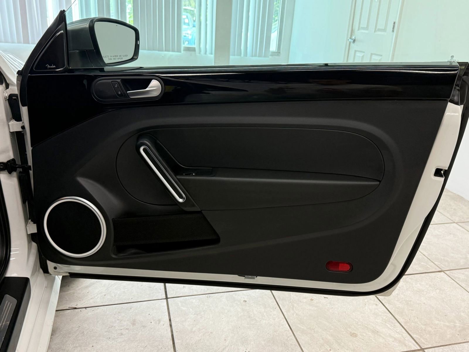 Used 2014 Volkswagen Beetle TDI FWD image 20