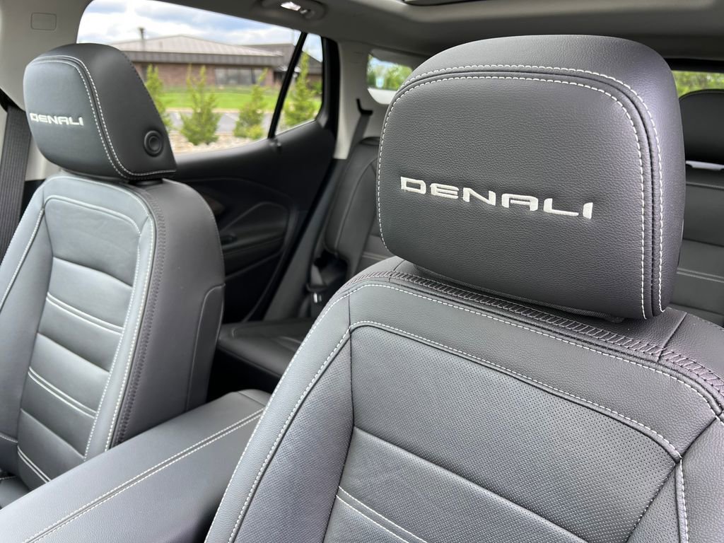 Used 2023 GMC Terrain Denali w/ Black Diamond Edition AWD/4WD image 15