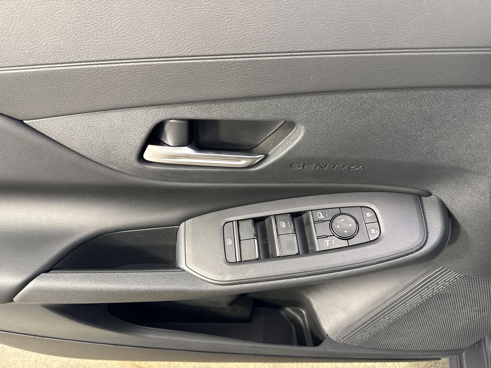 New 2026 Nissan Sentra SV w/ SV Convenience Package FWD image 19