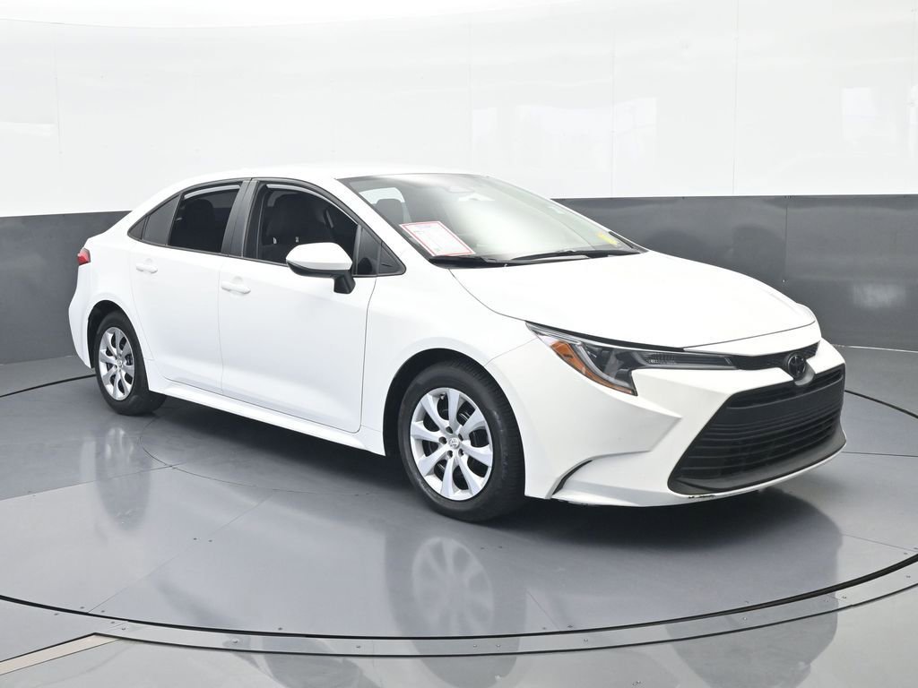 Used 2023 Toyota Corolla LE image 8