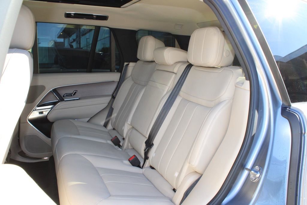 Certified 2023 Land Rover Range Rover SE AWD/4WD image 37