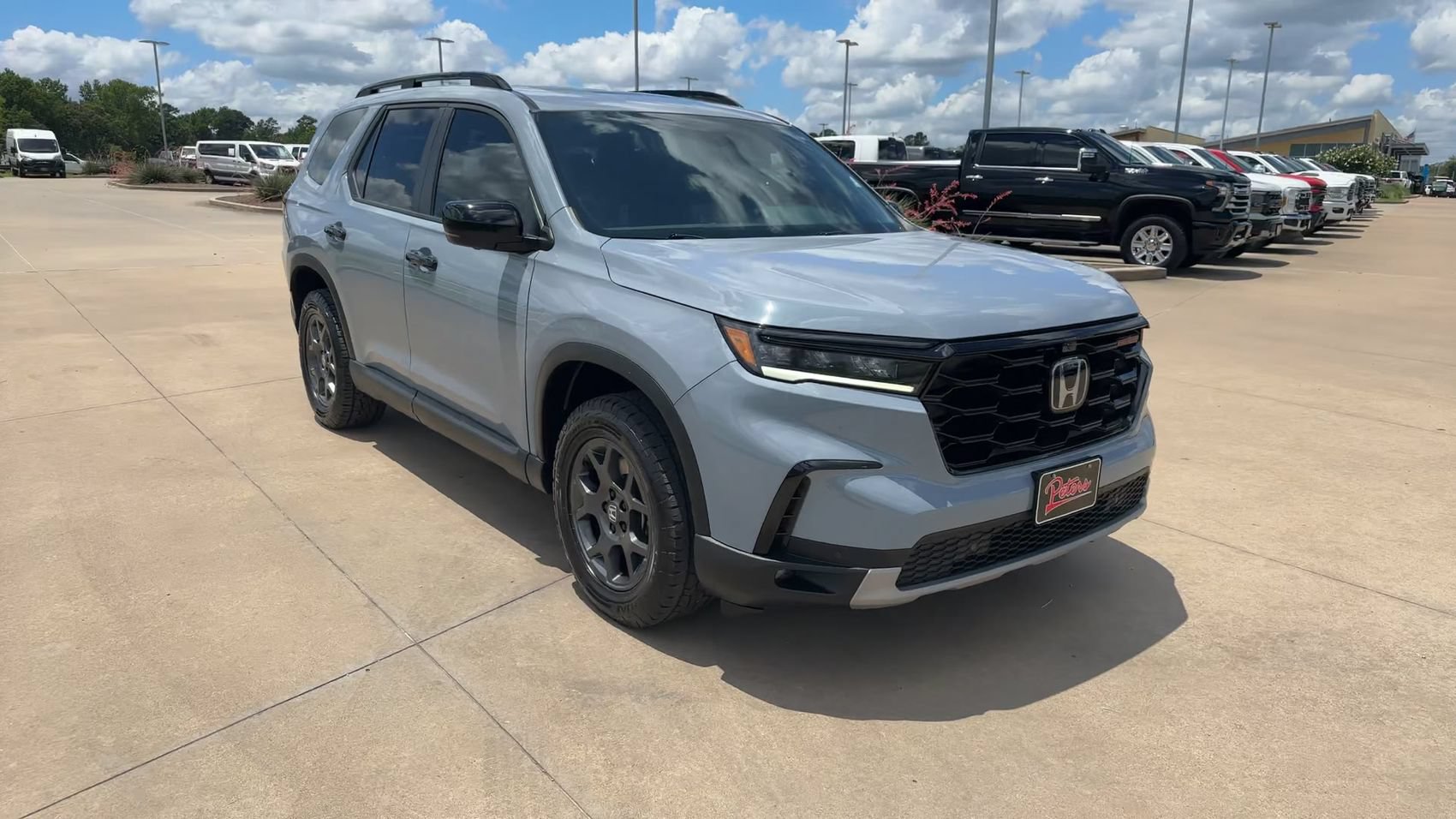 Used 2024 Honda Pilot TrailSport image 3