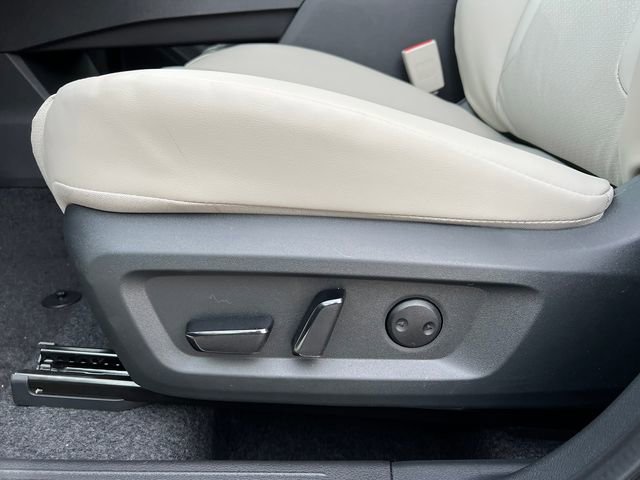 New 2026 Nissan Rogue SV image 10