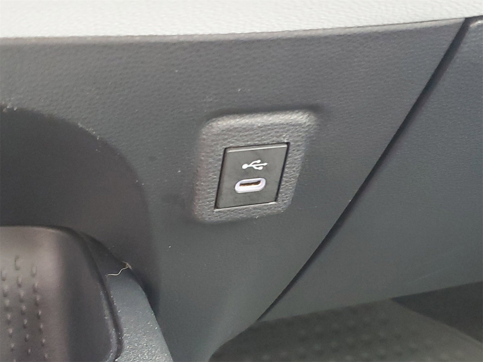 Used 2024 Toyota Corolla SE image 28