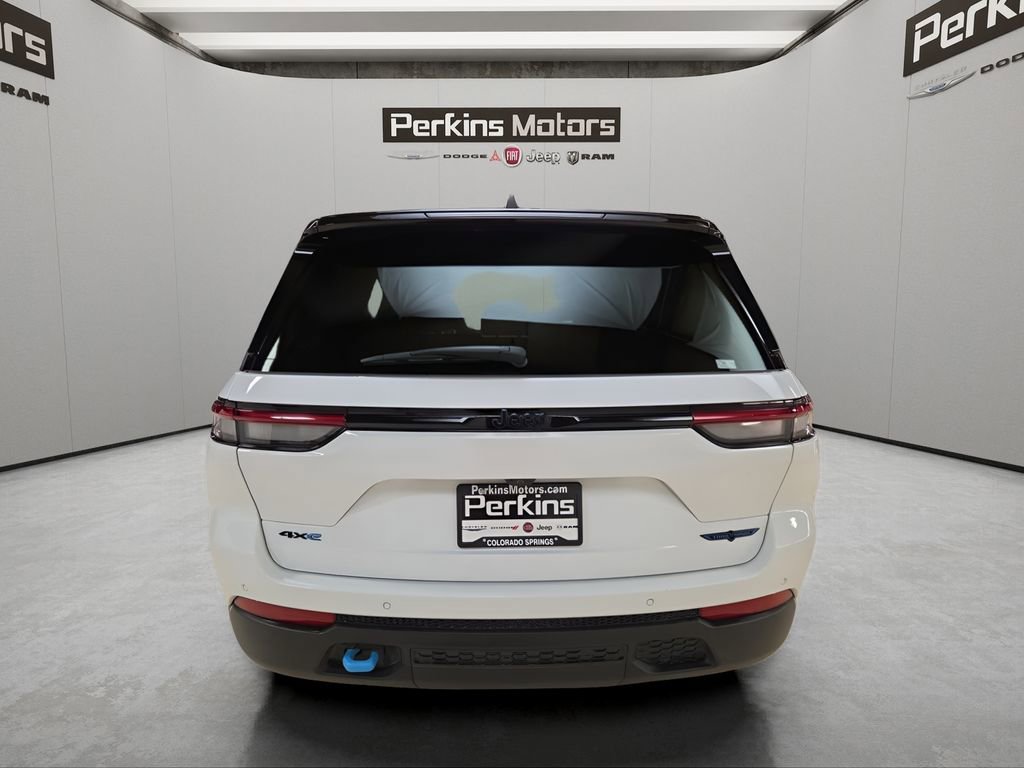 Used 2025 Jeep Grand Cherokee Trailhawk image 6