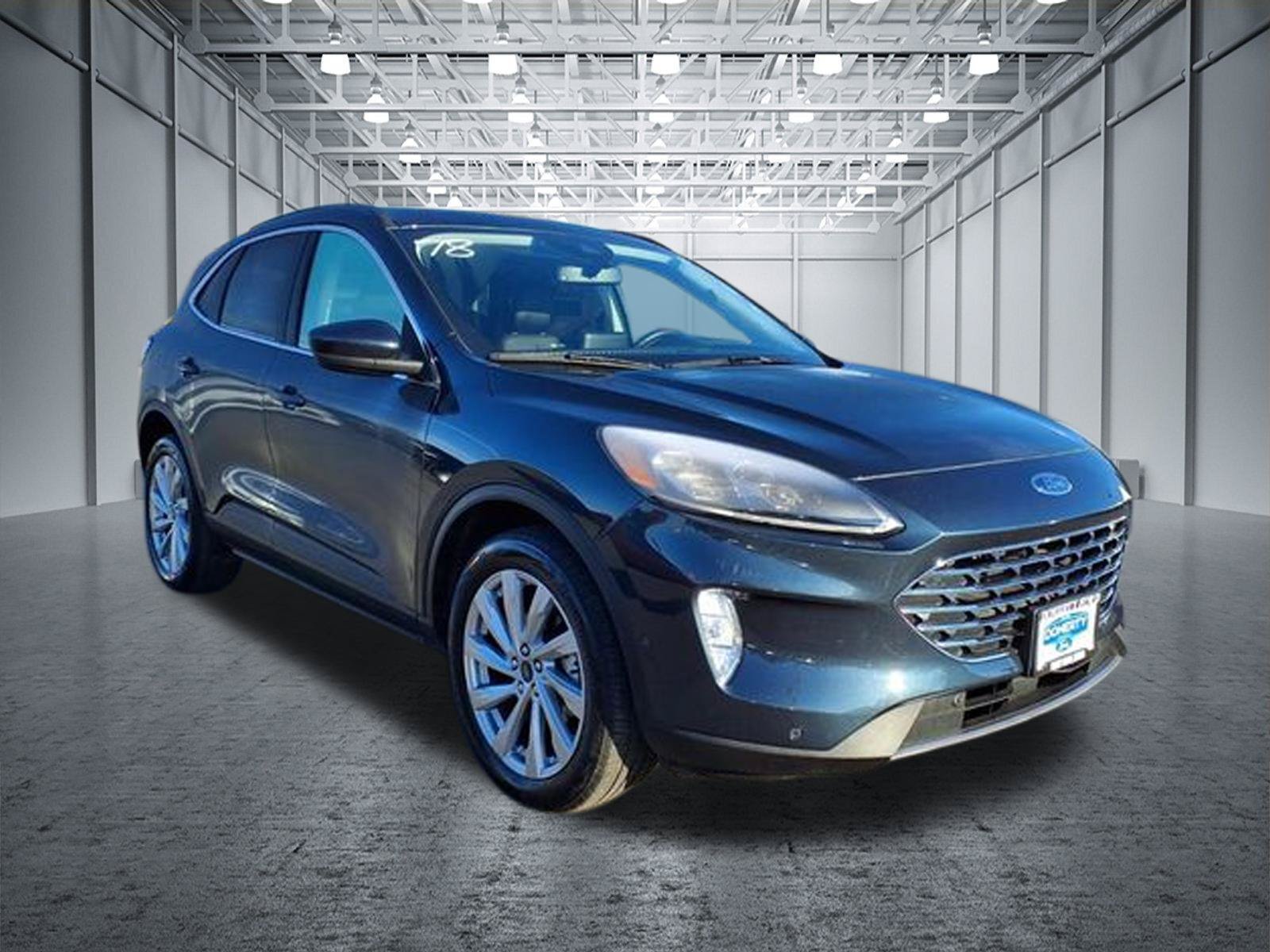 Certified 2022 Ford Escape Titanium w/ Titanium Elite Package AWD/4WD image 5