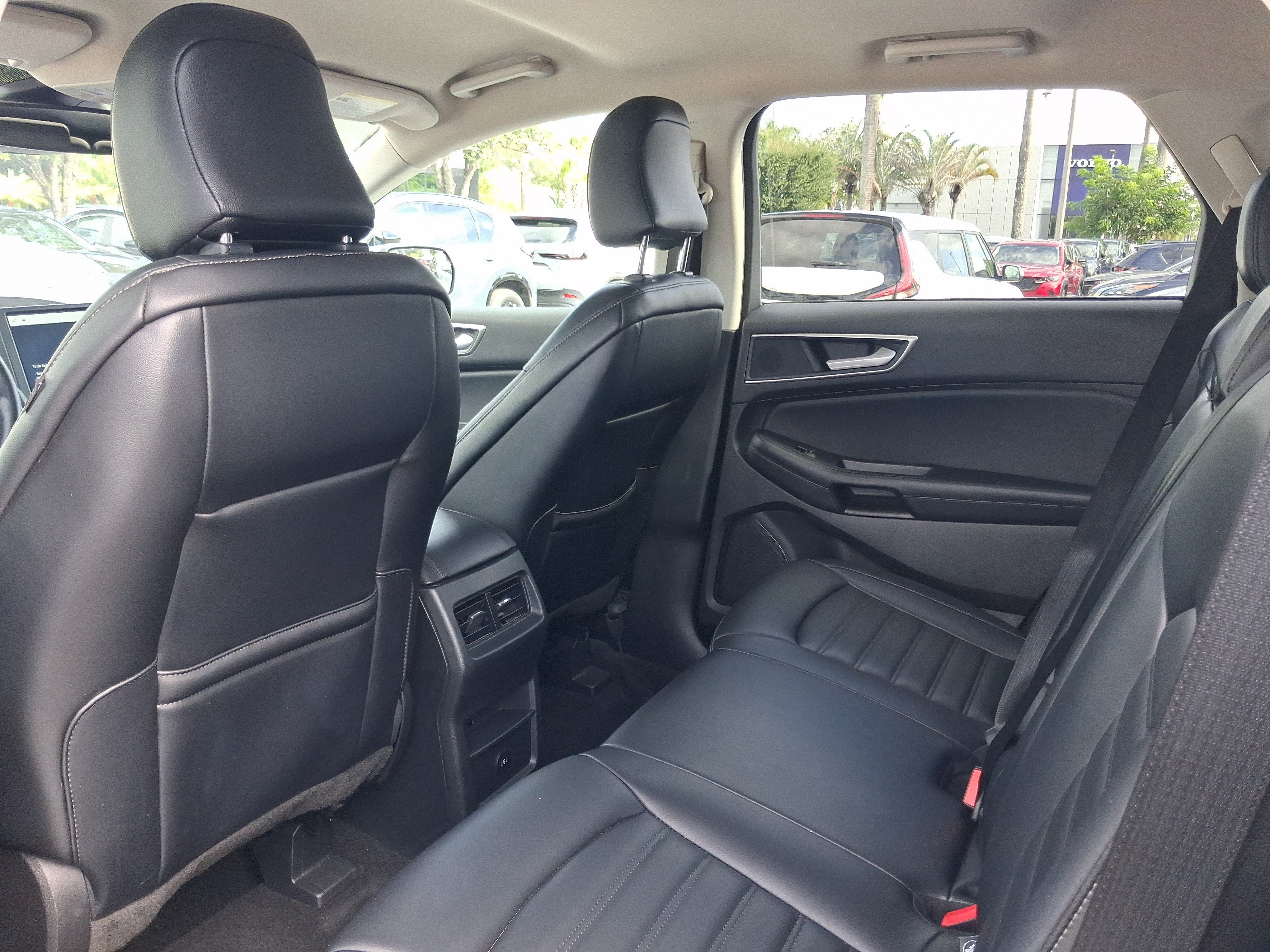 Used 2024 Ford Edge SEL AWD/4WD image 6