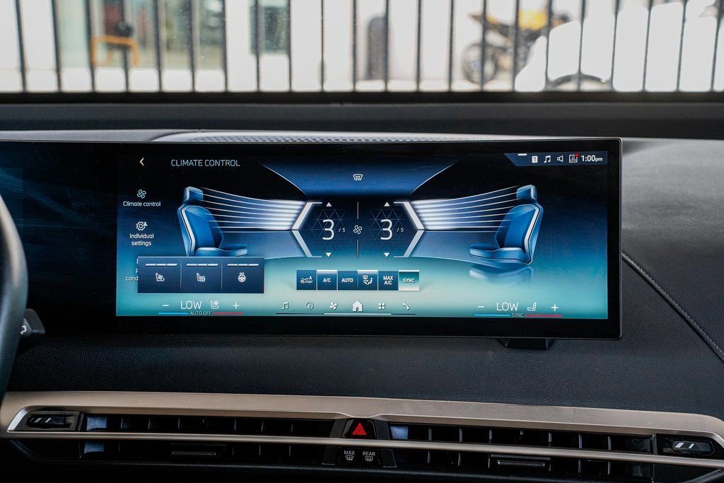 Used 2025 BMW iX xDrive50 w/ Premium Package image 14