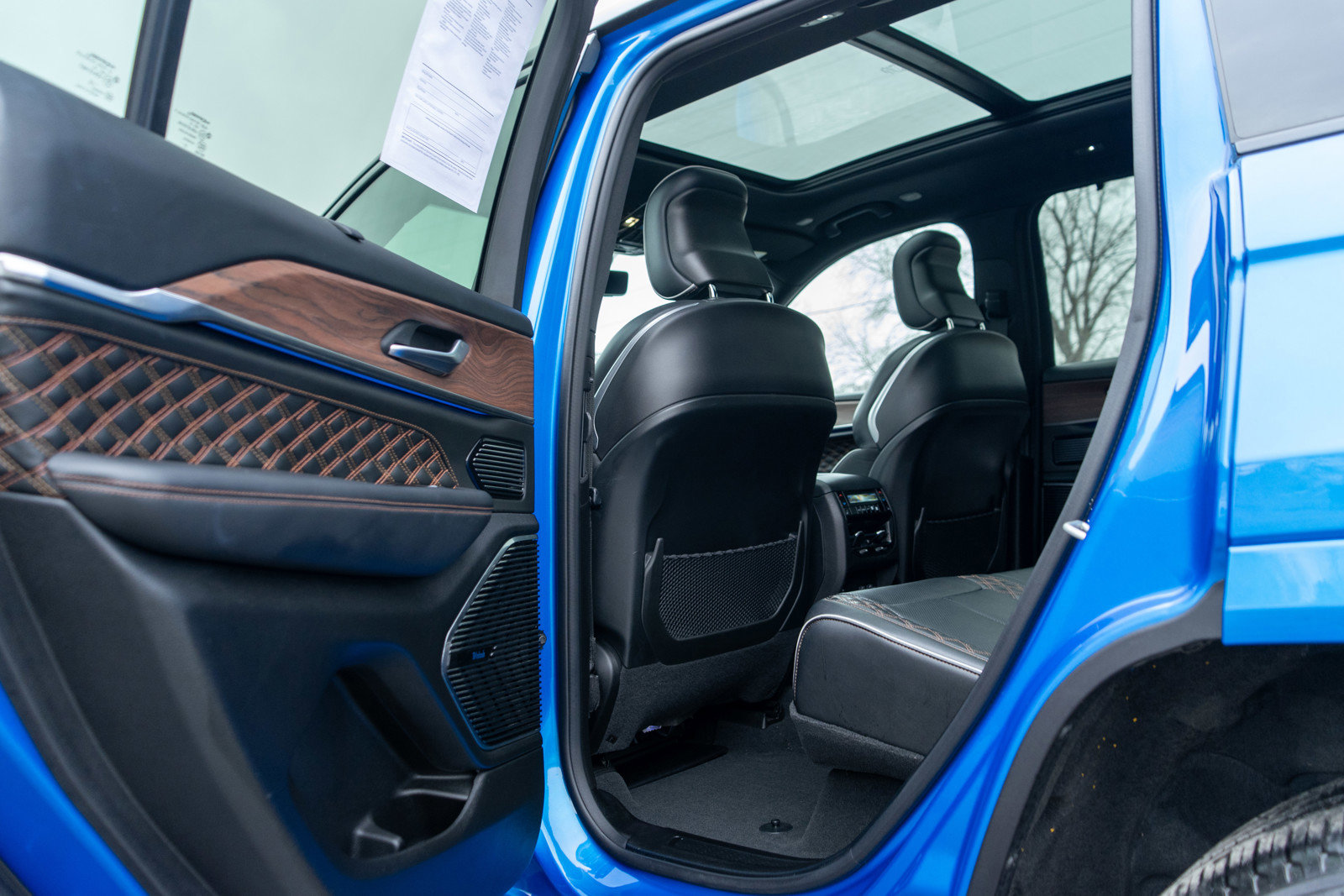 Used 2023 Jeep Grand Cherokee Summit w/ Adv Protech Group IV image 32