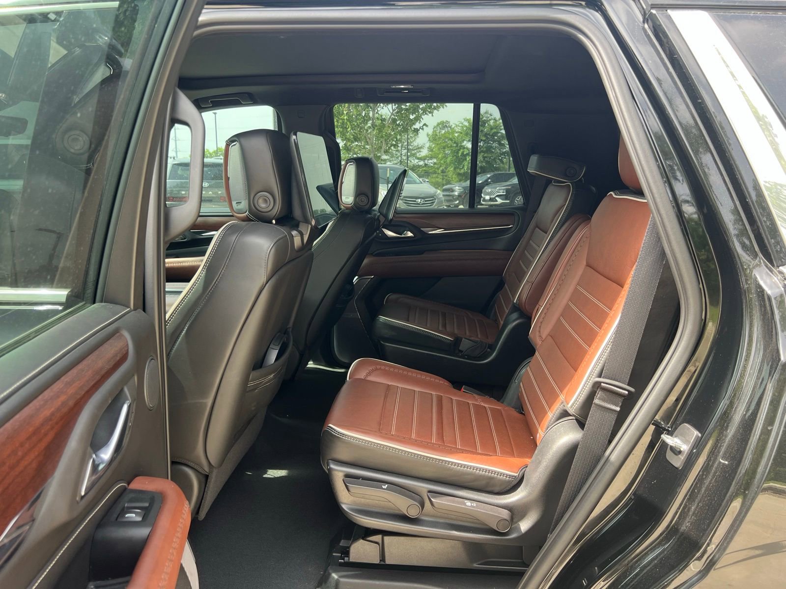 Used 2023 GMC Yukon Denali Ultimate AWD/4WD image 20