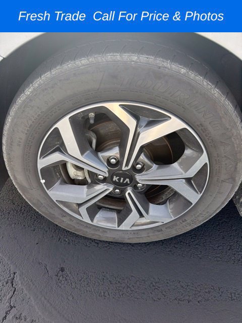 Used 2020 Kia Forte LXS FWD image 10