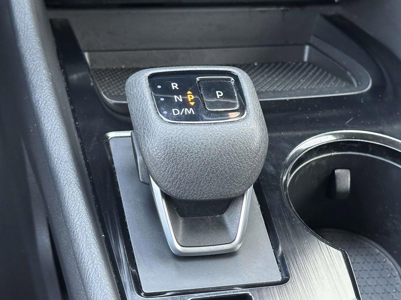 Used 2023 Nissan Rogue SV image 20