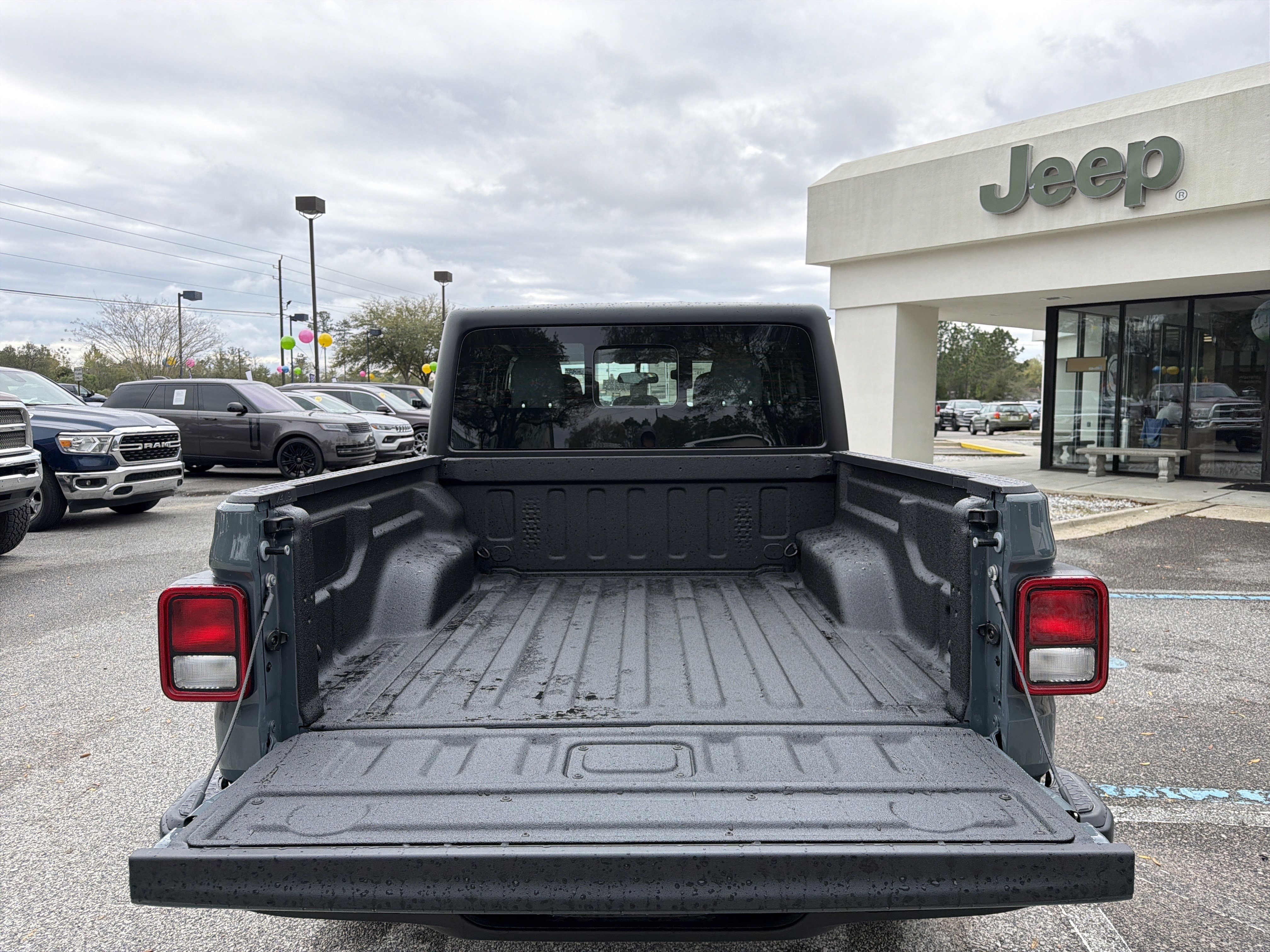 New 2026 Jeep Gladiator Sport image 17
