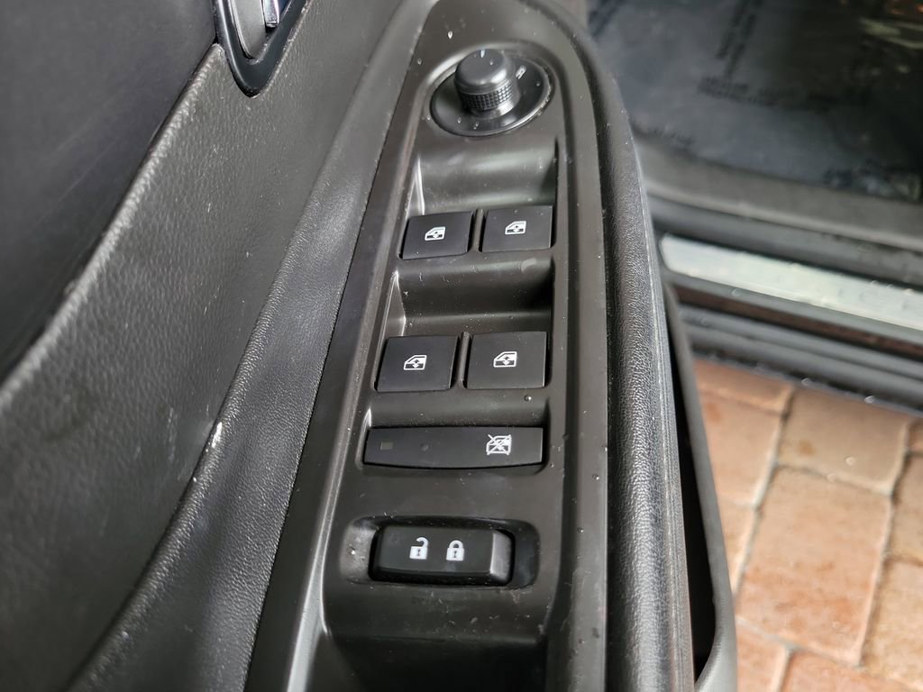 Used 2018 Buick Encore Preferred image 17