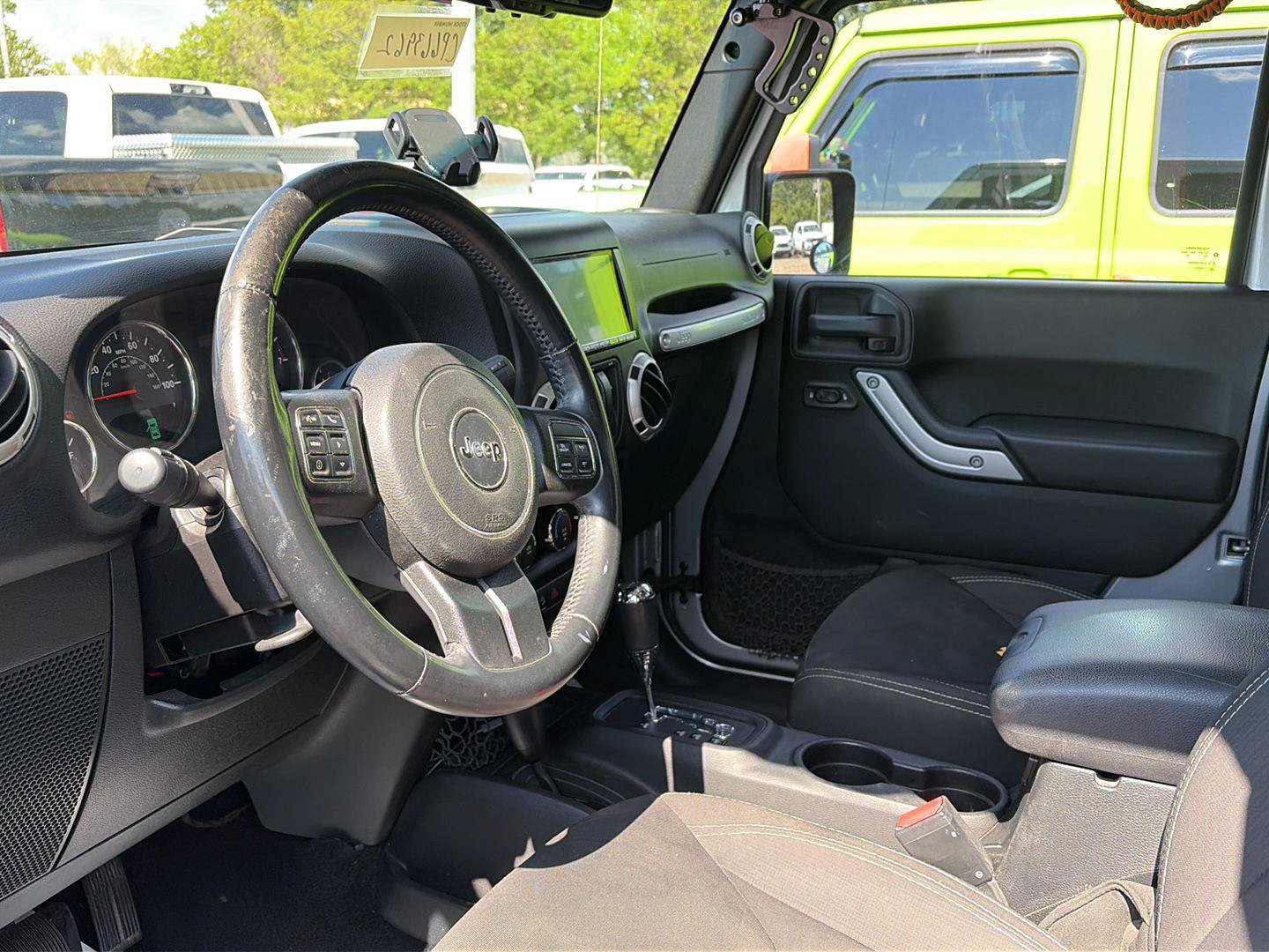 Used 2015 Jeep Wrangler Sahara w/ Connectivity Group AWD/4WD image 4