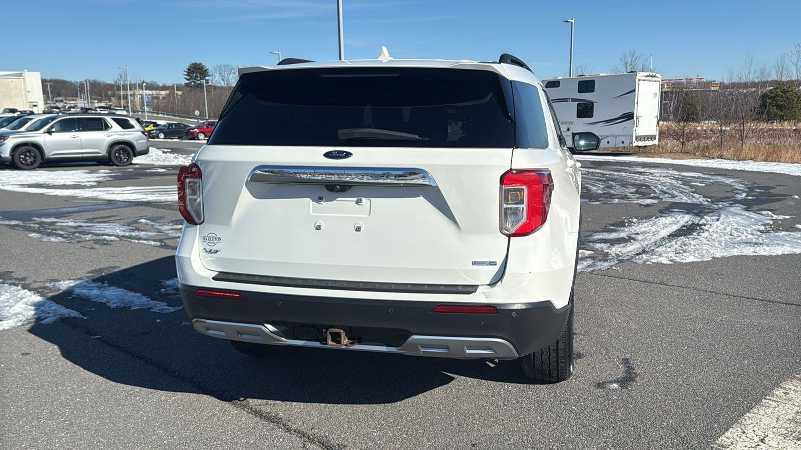 Used 2020 Ford Explorer XLT w/ Equipment Group 202A image 9