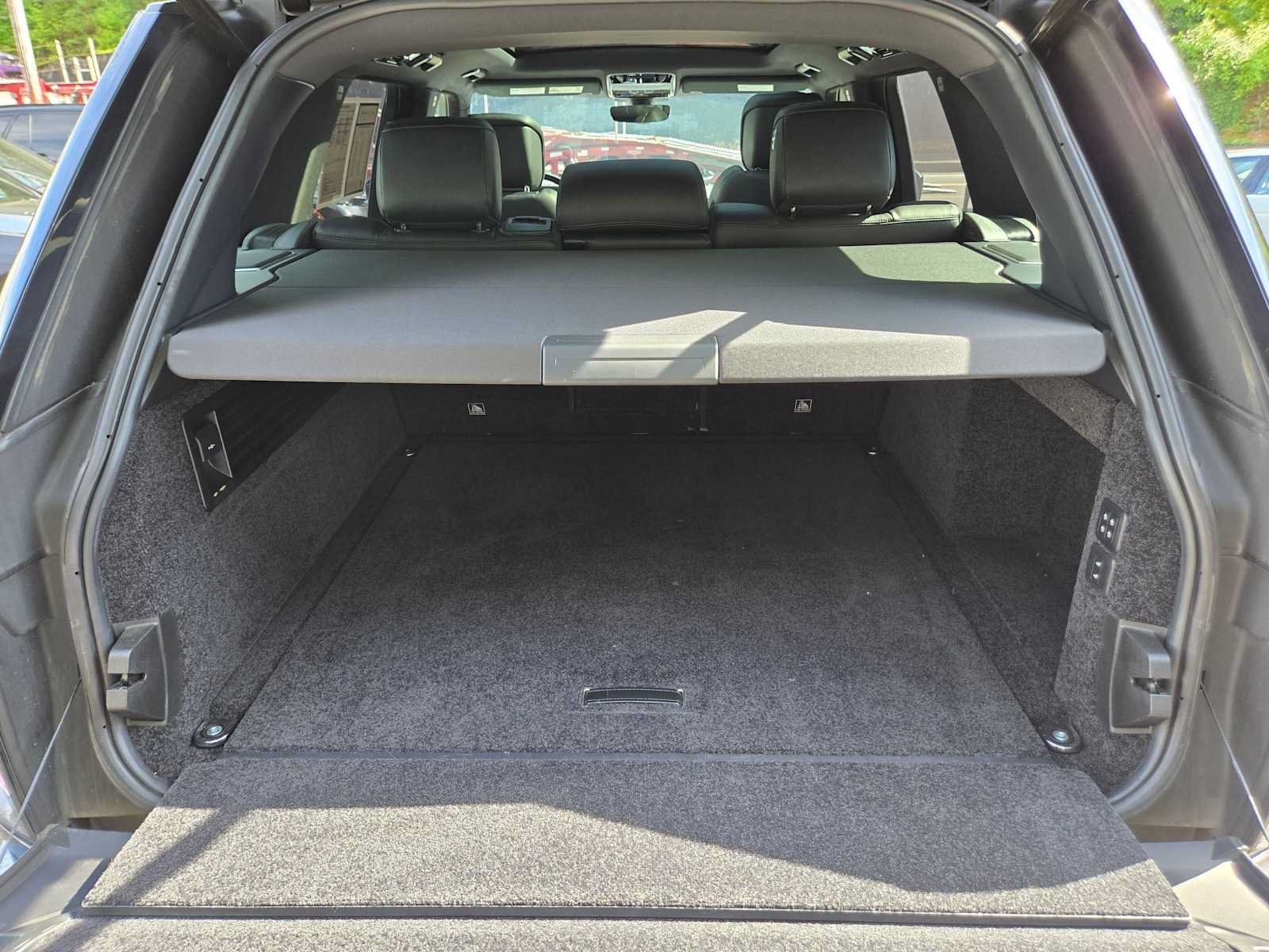 Used 2019 Land Rover Range Rover Supercharged AWD/4WD image 14