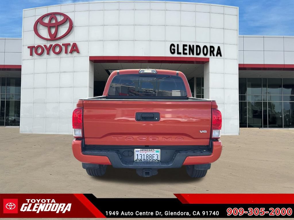 Used 2017 Toyota Tacoma TRD Sport w/ Tow Package (A/T) AWD/4WD image 9
